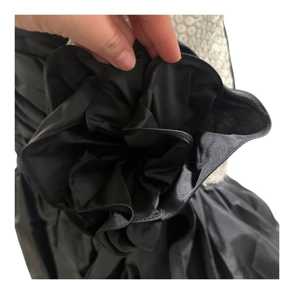 Alyce designs Vintage asymmetrical couture black and white dress - Picture 5 of 8